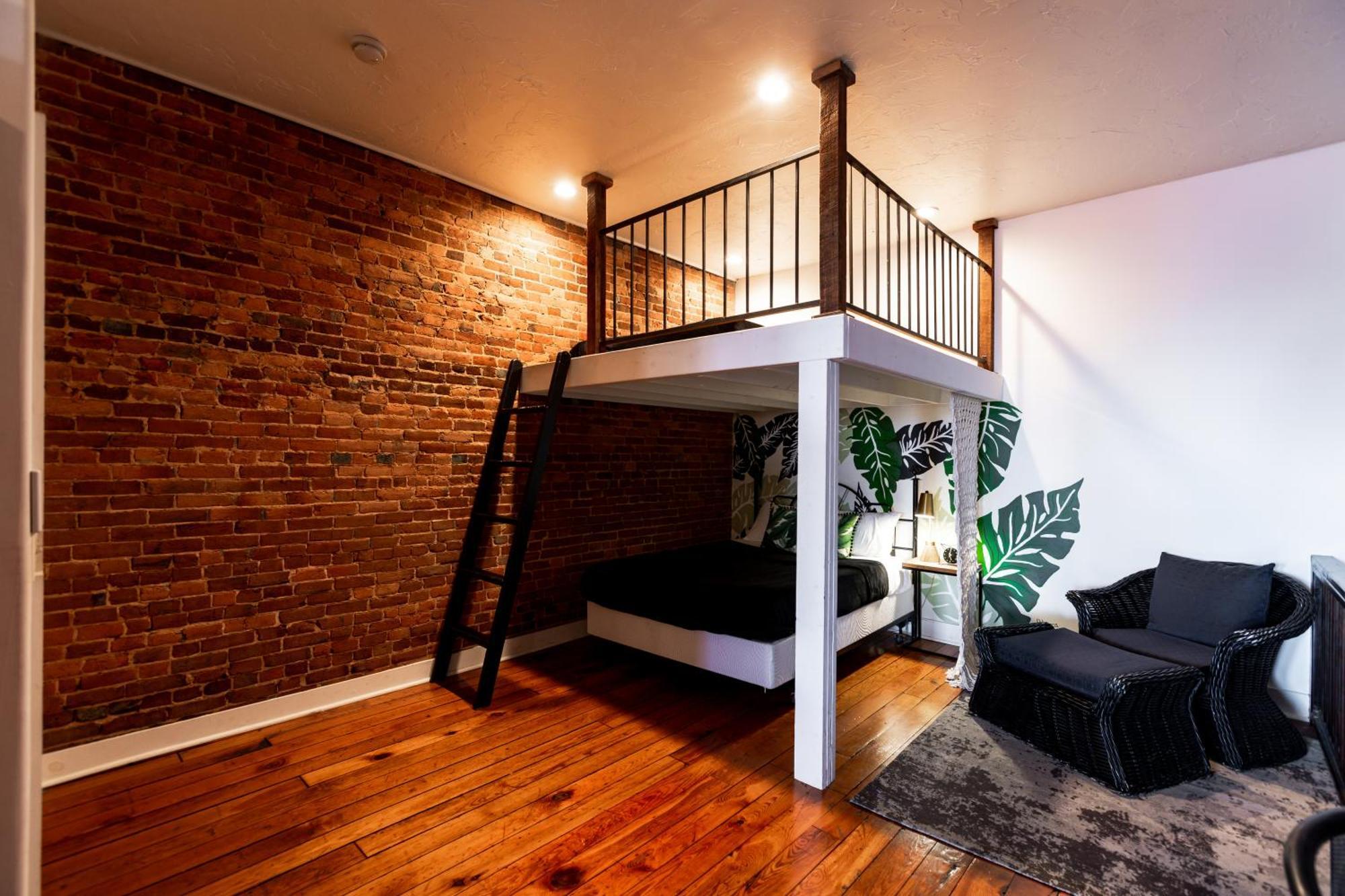The Two Story Loft Apartment Springfield Ngoại thất bức ảnh