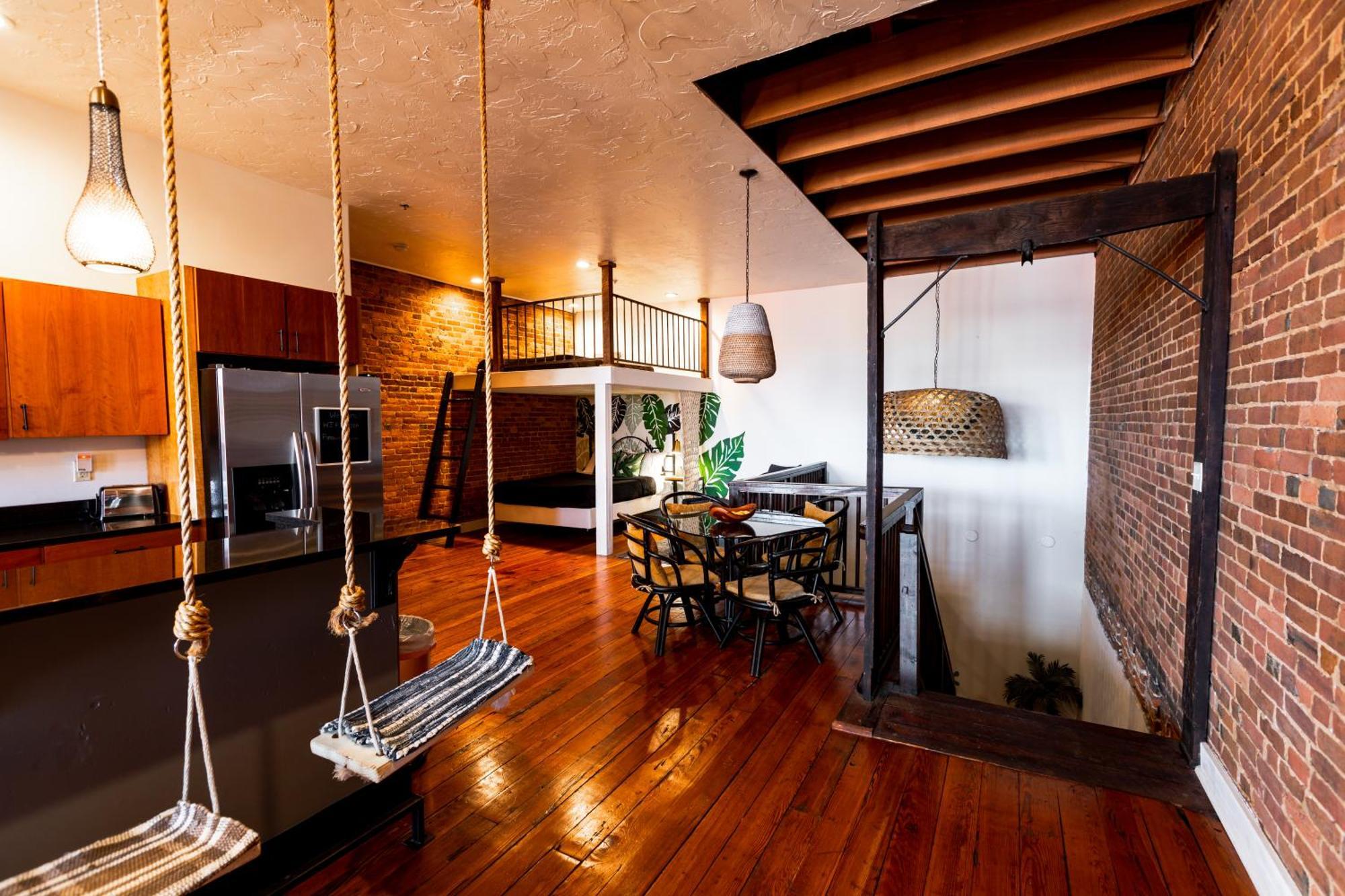 The Two Story Loft Apartment Springfield Ngoại thất bức ảnh