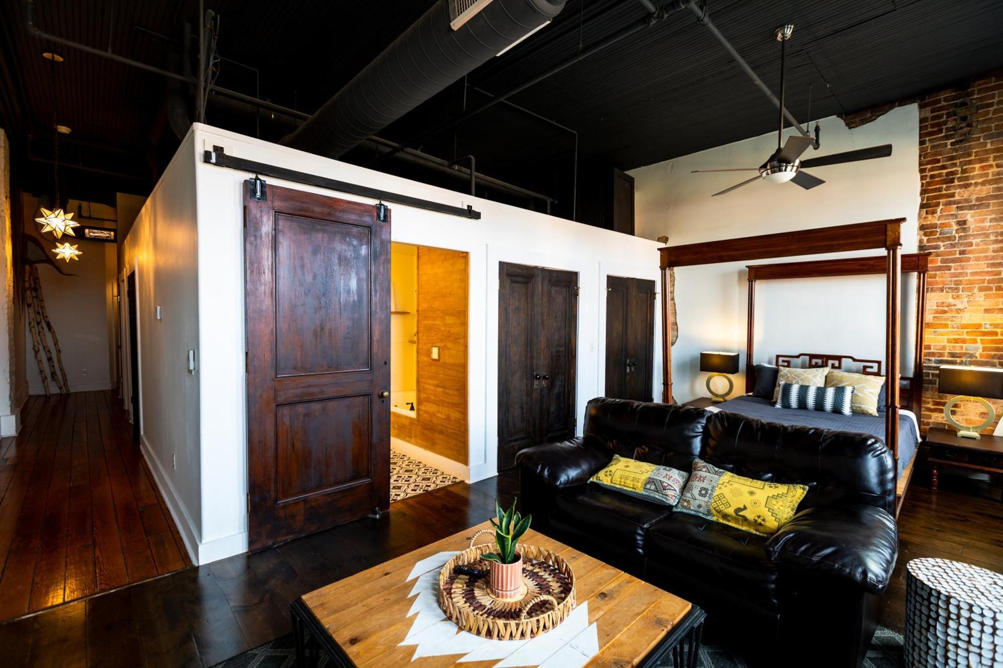 The Two Story Loft Apartment Springfield Ngoại thất bức ảnh